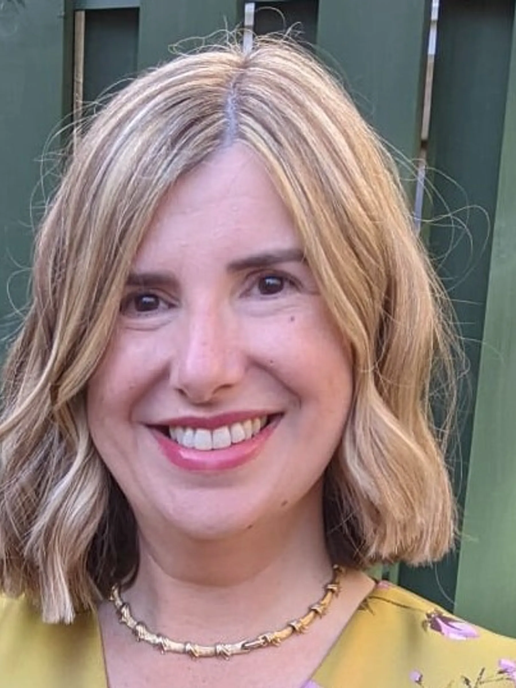 Headshot Emma Conway